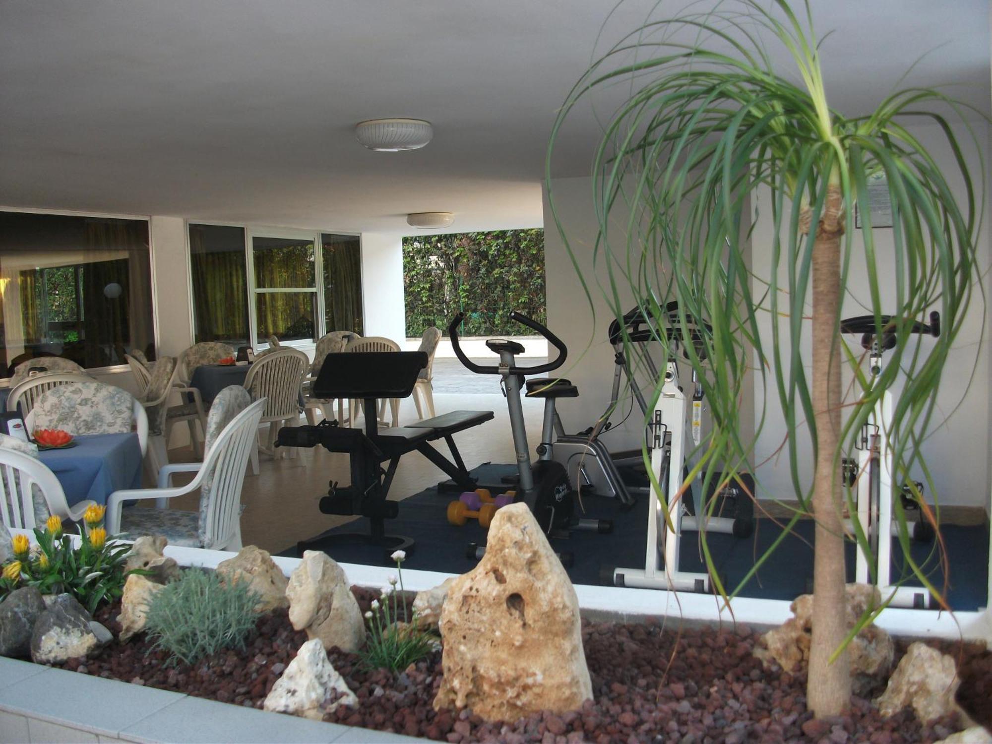 Hotel Kiss Cesenatico Exterior foto